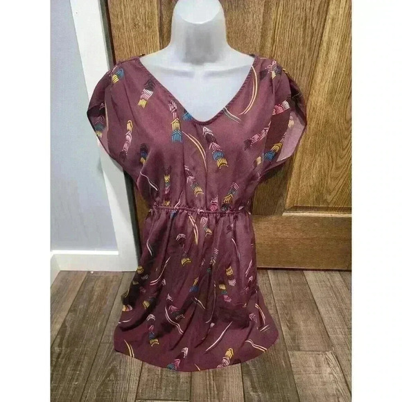 Fossil Tops - Fossil Womens Small Tunic Top elastic waist Aarow Design Burgundy Polyester